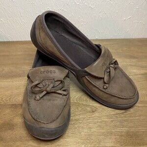 Crocs Womens Size 11 Suede Nubuck Wrapped Loafer Bow Croslite Lightweight